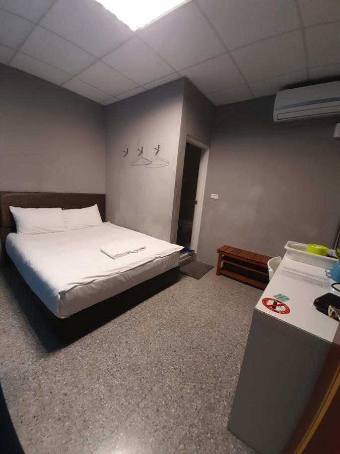 Zhu Feng Hotel Zhunan Eksteriør bilde